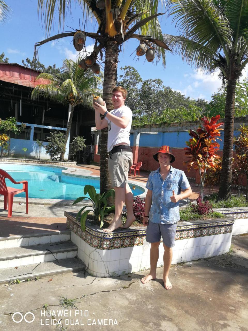 Poseidon Guest House Iquitos Esterno foto